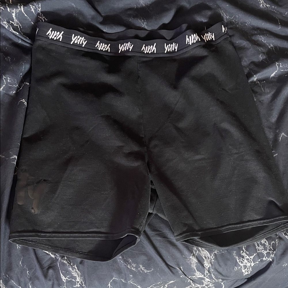 Yitty shirts xl